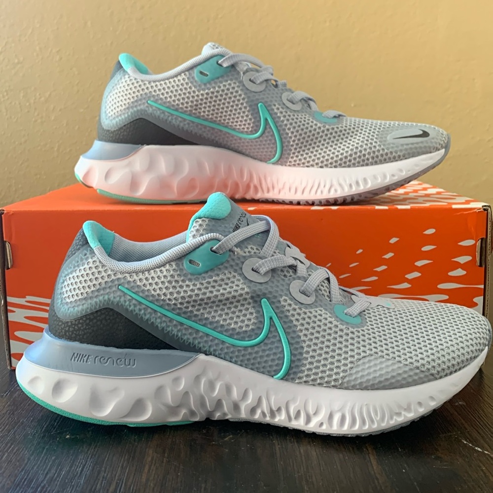 Women’s Nike Renew Run - Size 8.5